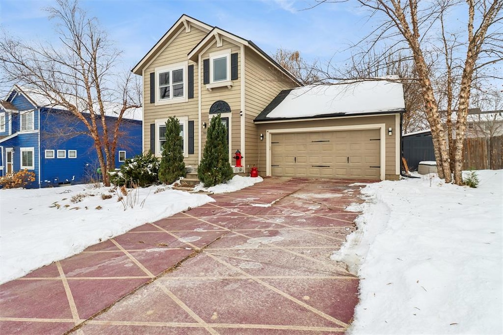 7105 SE 27th St, Des Moines, IA 50320 - photo 1