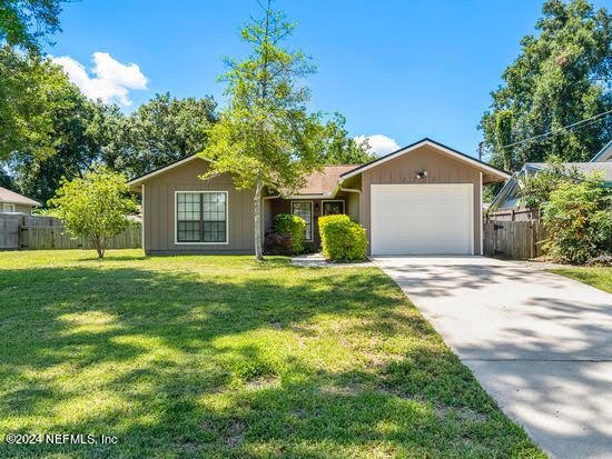 4704 Pinewood Rd, Jacksonville, FL 32210 - photo 1