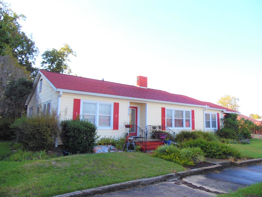 1017 3rd St, Florala, AL 36442 - photo 1