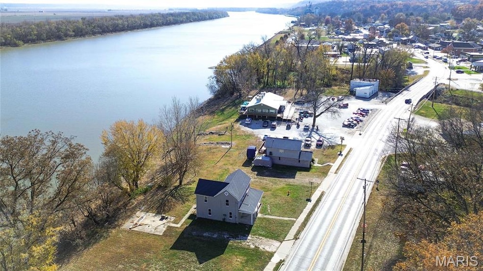 307 N Park St, Hardin, IL 62047 - photo 1