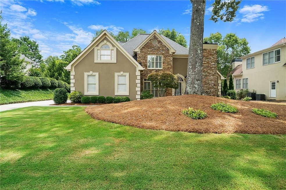 5550 Preserve Cir, Alpharetta, GA 30005 - photo 1