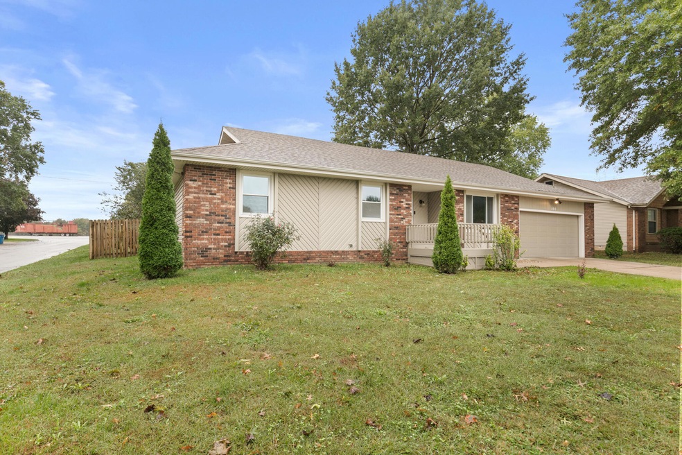 108 Raintree St, Nixa, MO 65714 - photo 1