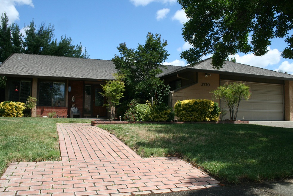 3730 Wasatch Dr, Redding, CA 96001 - photo 1