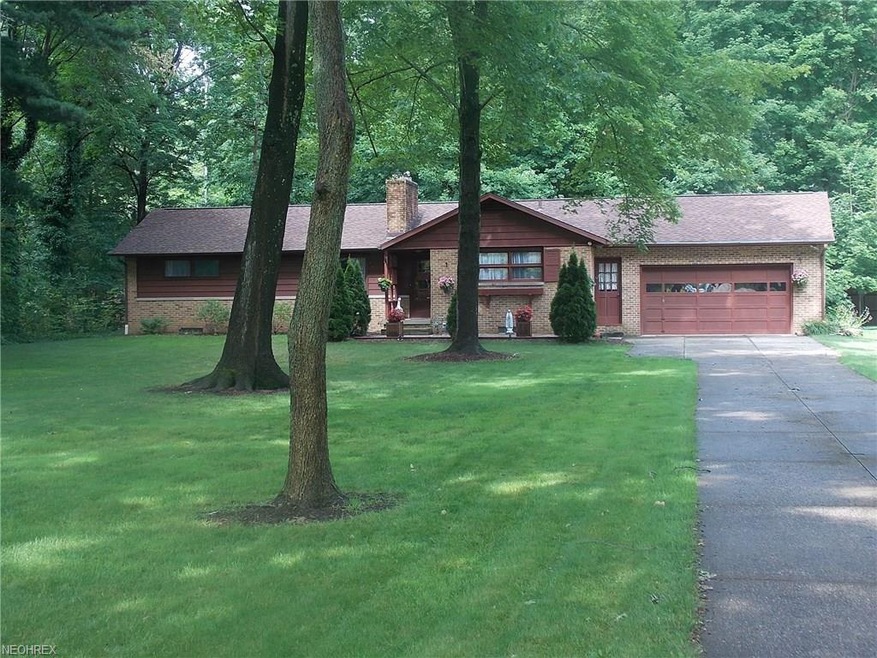 204 Taylor Rd, Barberton, OH 44203 - photo 1