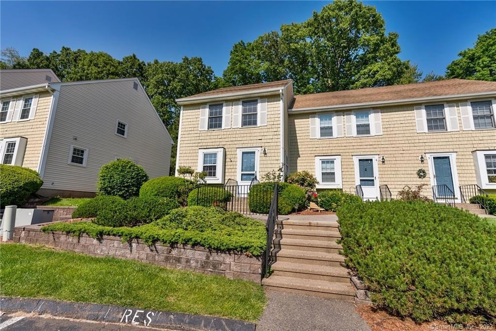 7 Hubbard Run Dr, Glastonbury, CT 06033 - photo 1