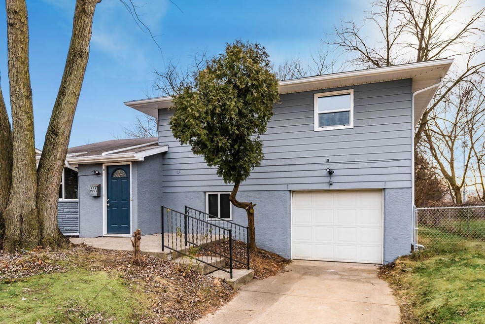 002_d34aa2446a_W Reeb Ave-081