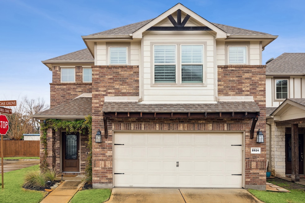 8924 Live Oak Grove Ln, Houston, TX 77080 - photo 1