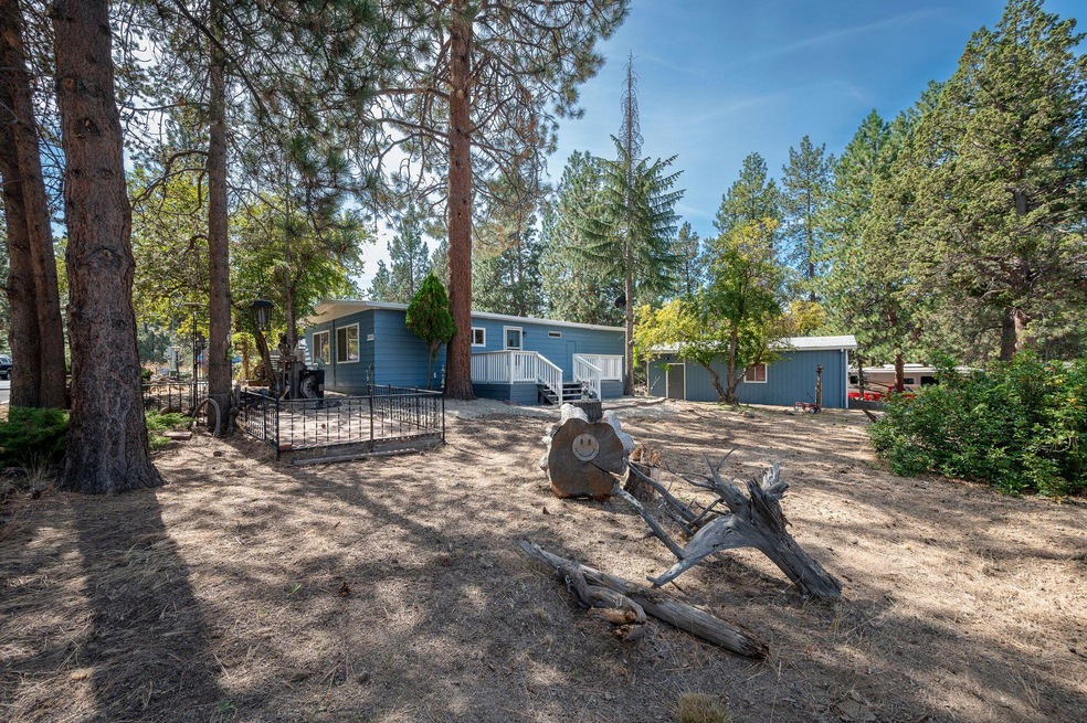 60933 Ridge Dr, Bend, OR 97702 - photo 1