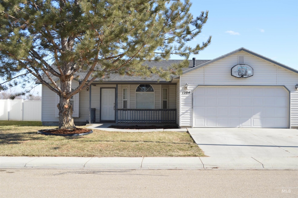 1704 S Woodland Dr, Nampa, ID 83686 - photo 1