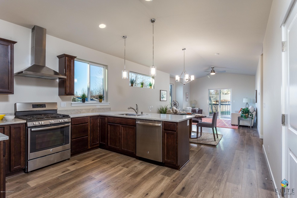 8031GrayhawkCir(6of16)