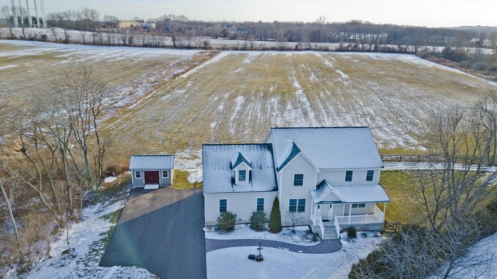 9 Sunrise Cir, South Hadley, MA 01075 - photo 1