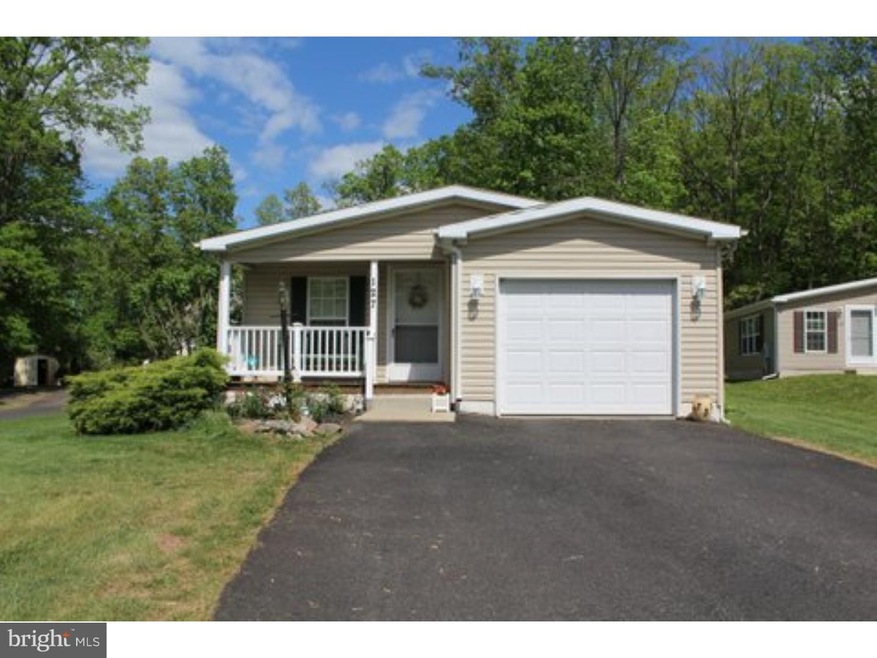 127 Acorn Ln, Sellersville, PA 18960 - photo 1