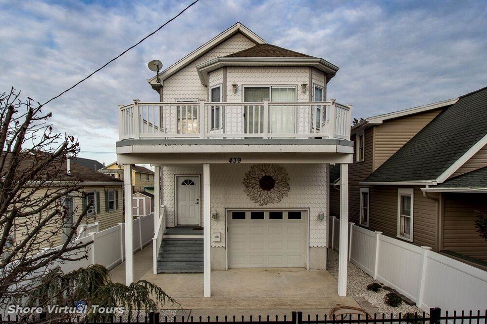 439 W Baker Ave, Wildwood, NJ 08260 - photo 1