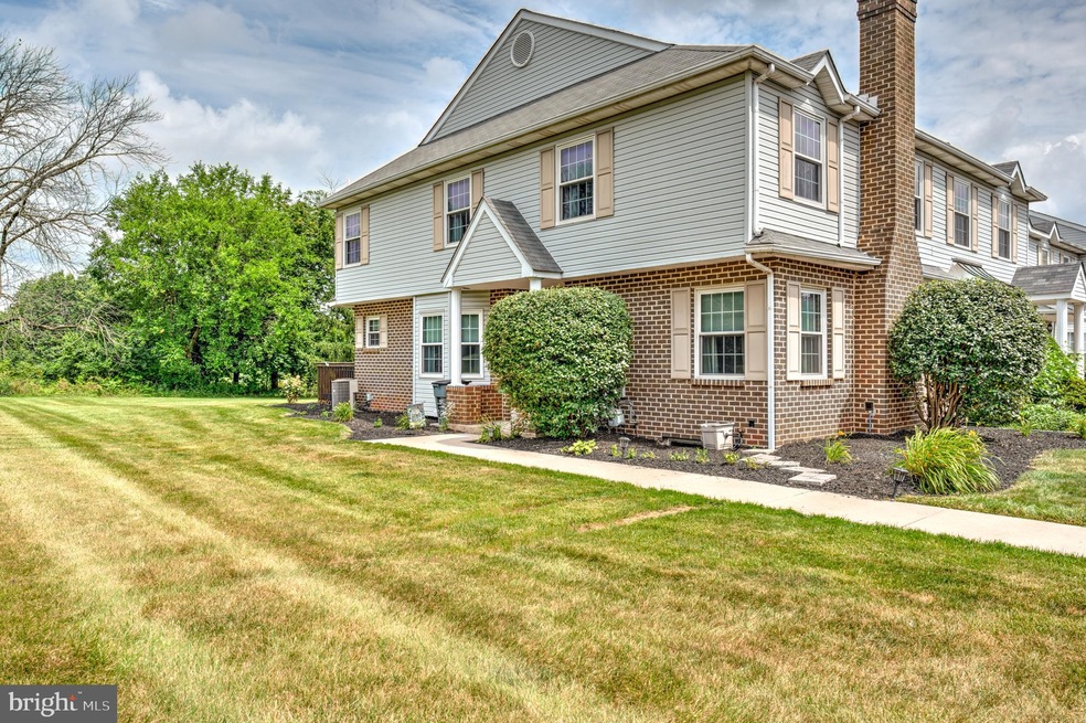 57 Cedar Ct, Royersford, PA 19468 - photo 1