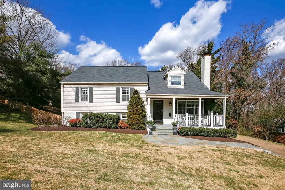 1504 Wake Forest Dr, Alexandria, VA 22307 - photo 1