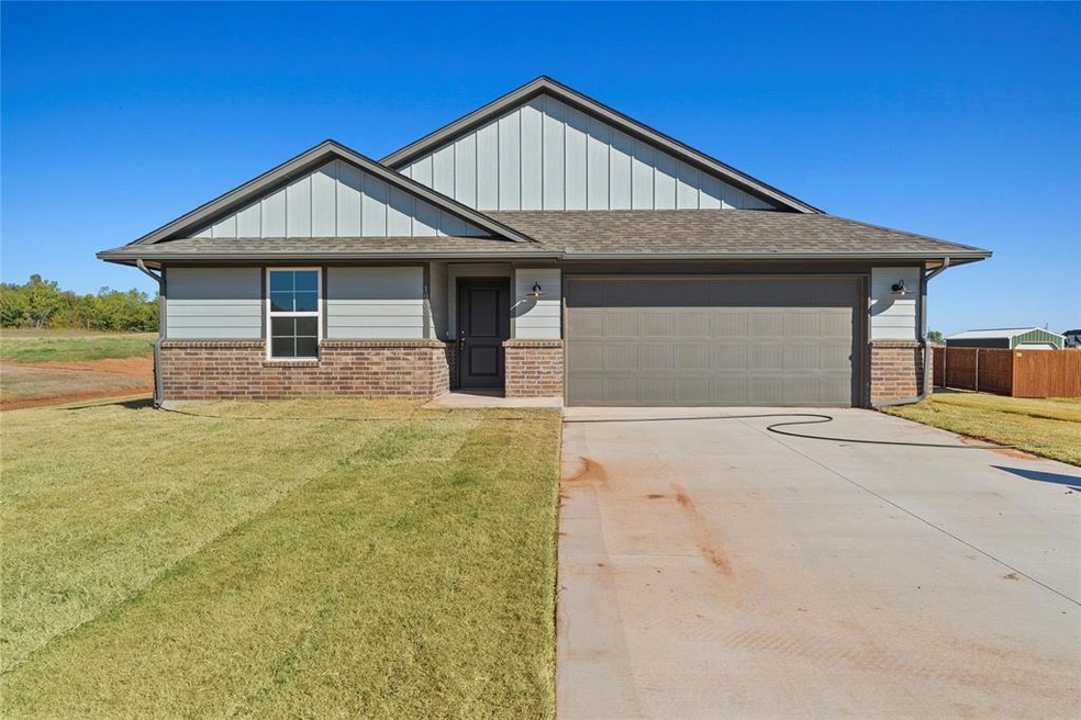 1932 Eli Ave, Tuttle, OK 73089 - photo 1