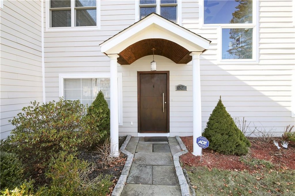 Welcome to 32 Saddle road, conveniently located ne