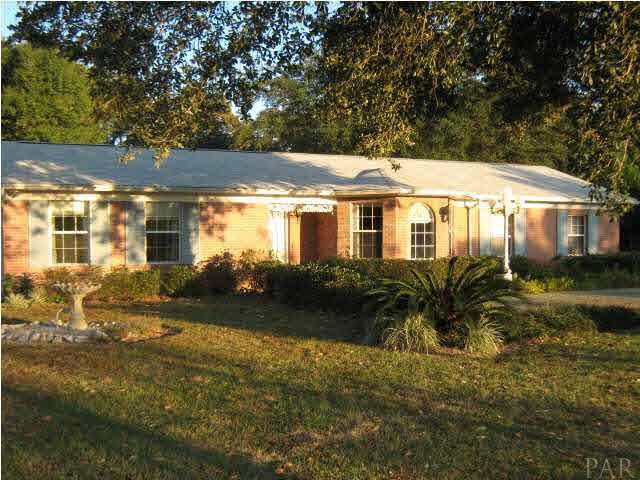 9610 Pinecone Dr, Cantonment, FL 32533 - photo 1