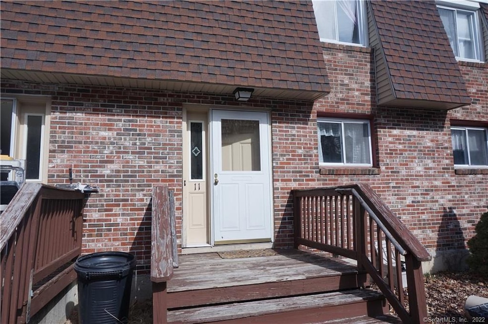 231 Boston Post Rd unit 11, East Lyme, CT 06333 - photo 1