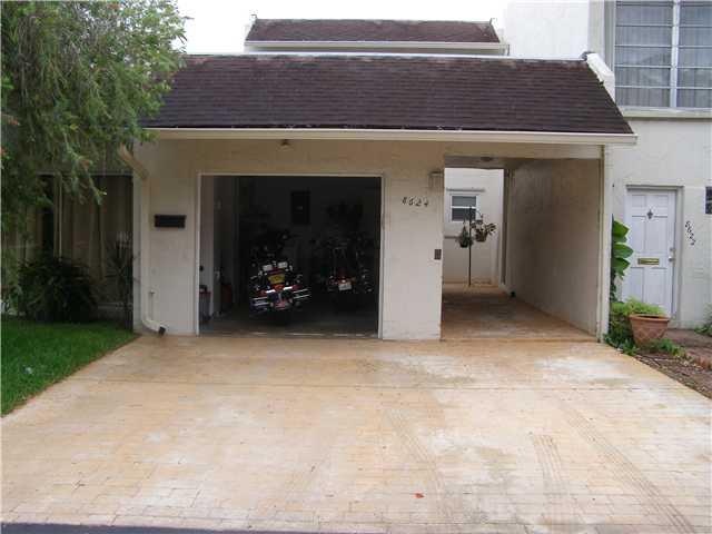 Parking Lot/Garage