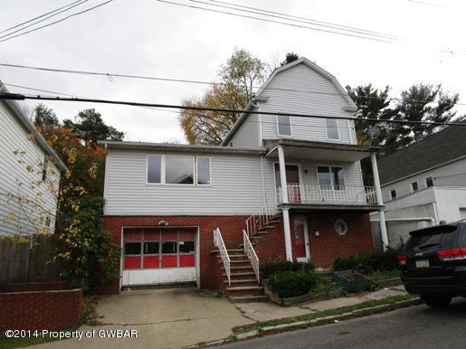 82 Simon Block Ave 001