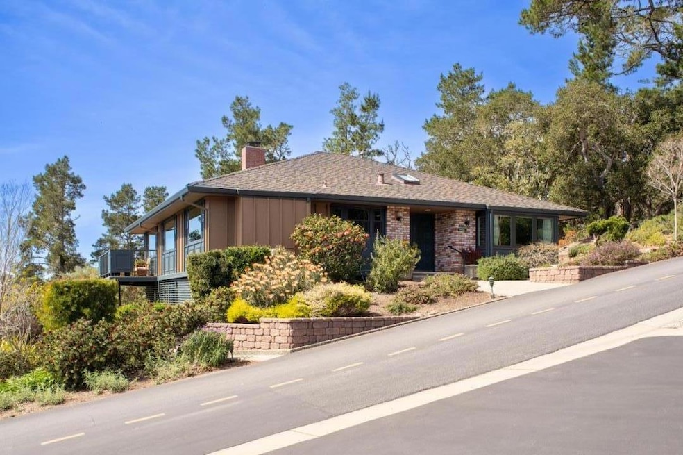 273 Del Mesa at the top of the hill