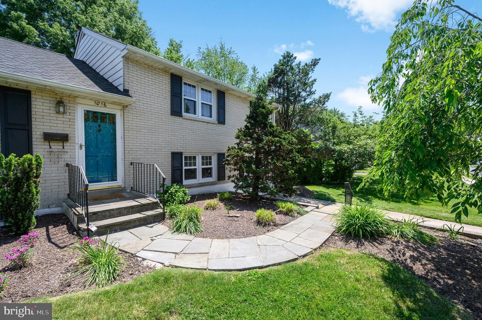 1016 Crestover Rd, Wilmington, DE 19803 - photo 1