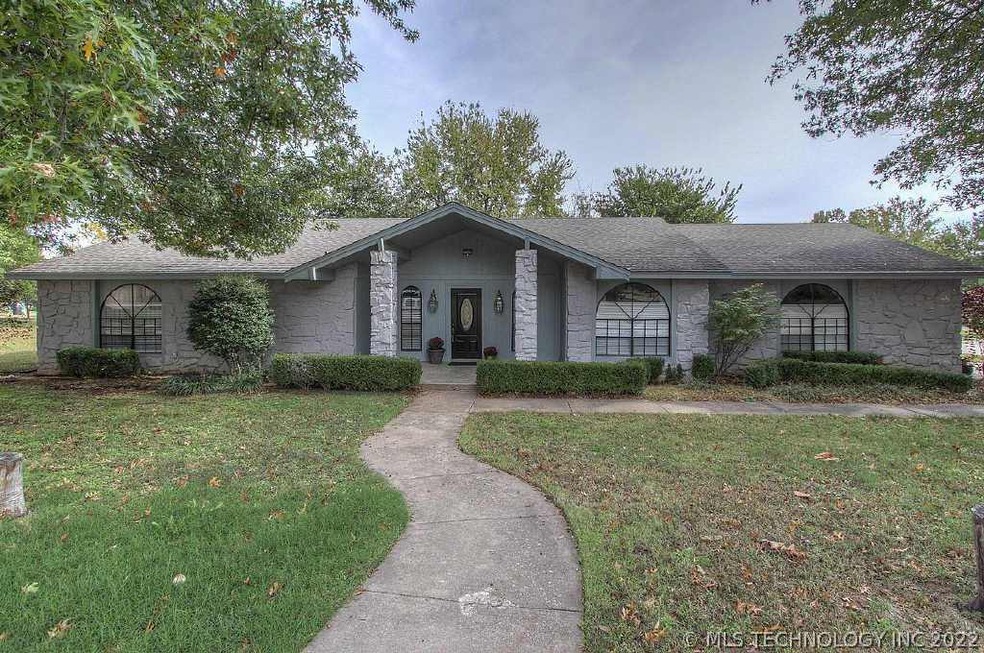 7509 S Ash Place, Broken Arrow, OK 74011 - photo 1