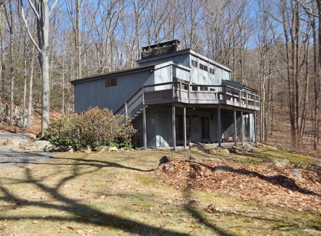 193 Ressique St, Carmel Hamlet, NY 10512 - photo 1