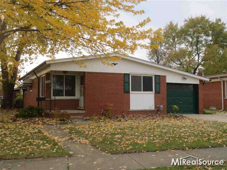 30441 Spybrook St, Roseville, MI 48066 - photo 1