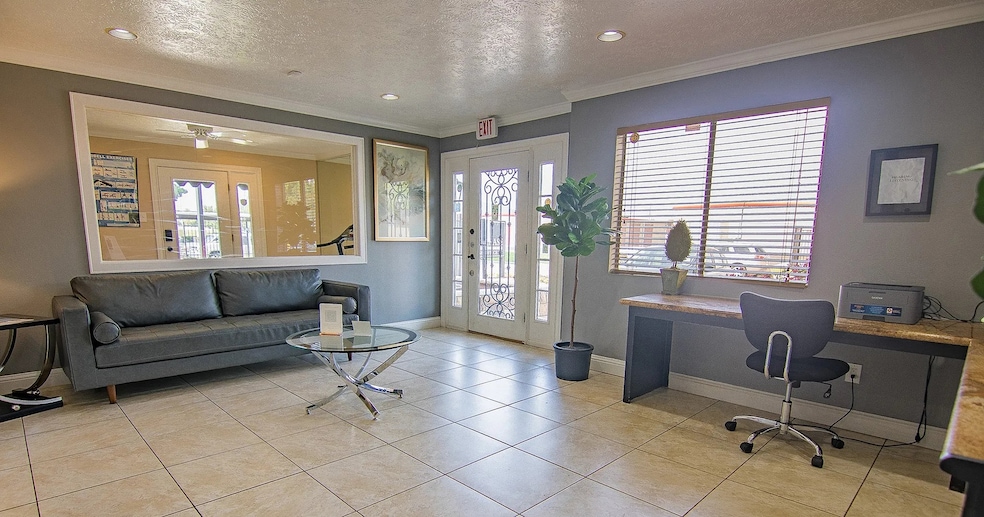 15100 Golden Eagle unit 411, Humble, TX 77396 - photo 1