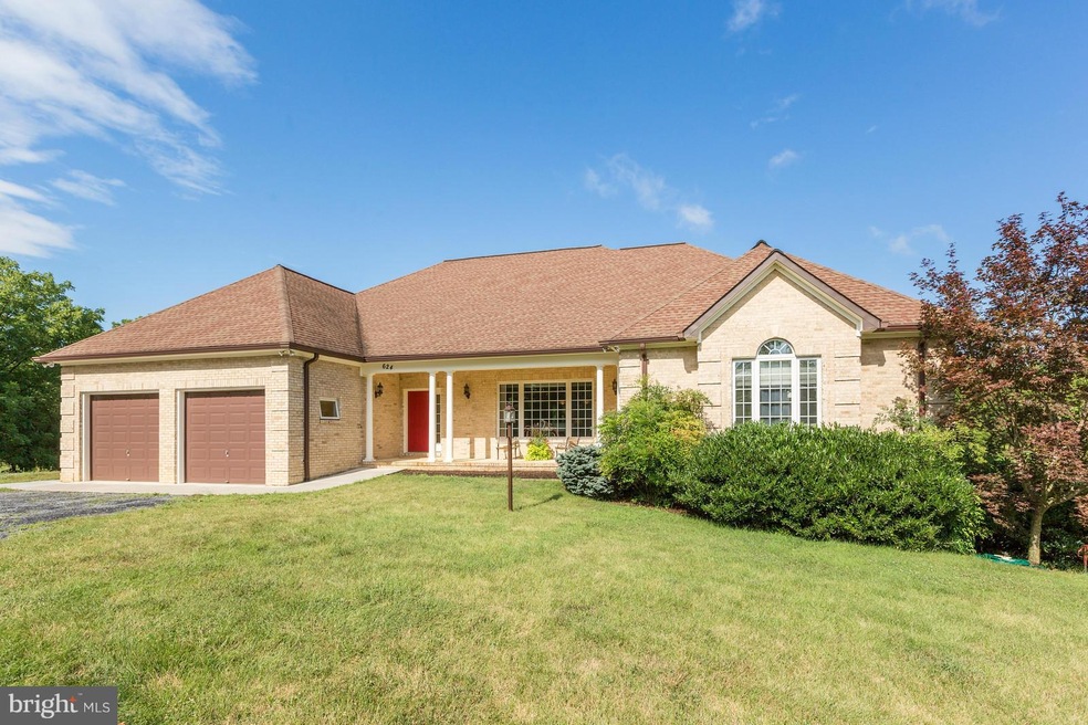 624 Calamus Ln, Strasburg, VA 22657 - photo 1