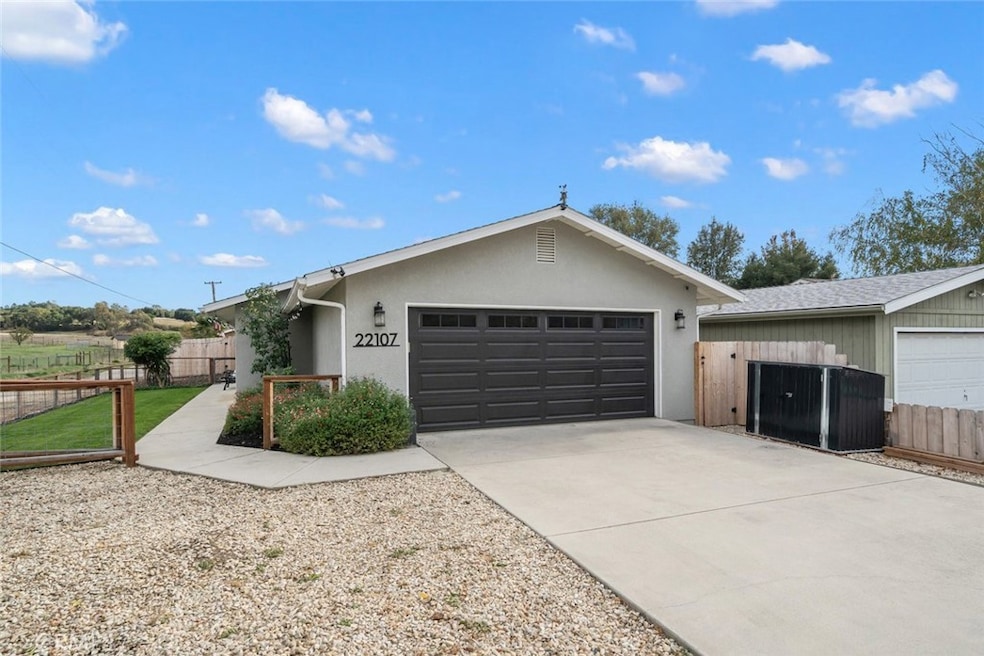 22107 J St, Santa Margarita, CA 93453 - photo 1