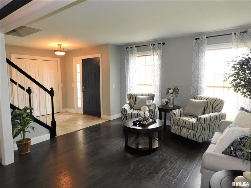 1419 W 51st St, Davenport, IA 52806 - photo 1