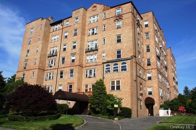 Orienta Condos unit 3I, Mamaroneck, NY 10543 - photo 1