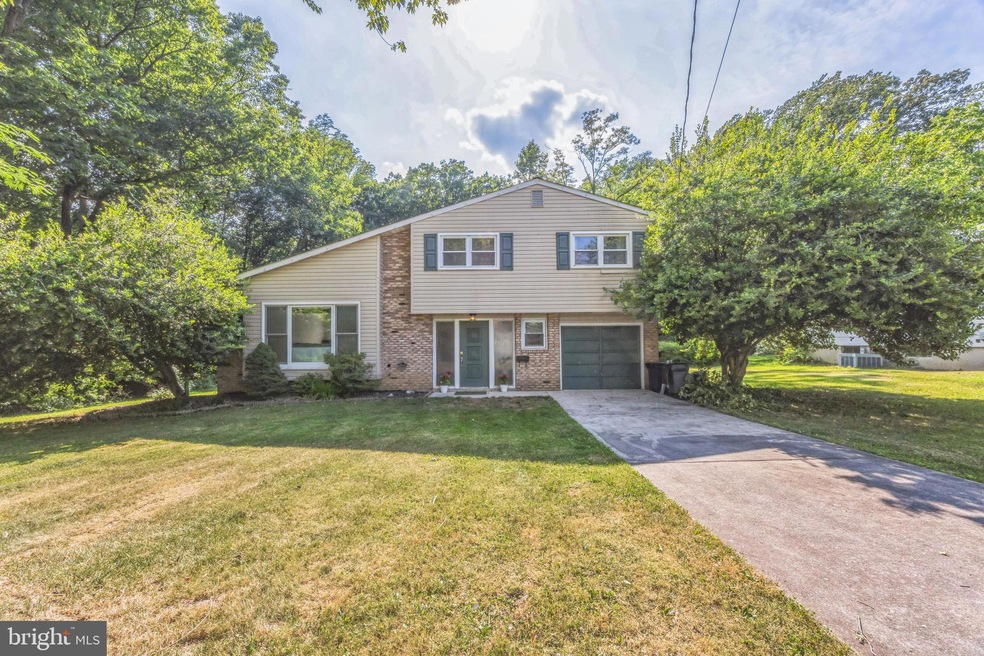 15 Fresno Dr, Magnolia, NJ 08049 - photo 1