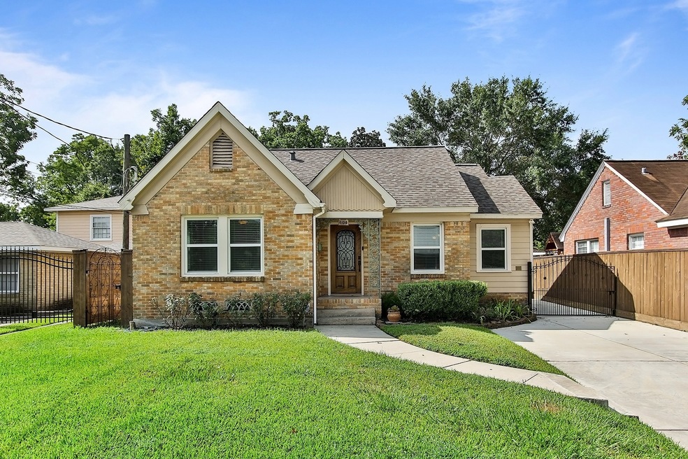 604 Sue St, Houston, TX 77009 - photo 1