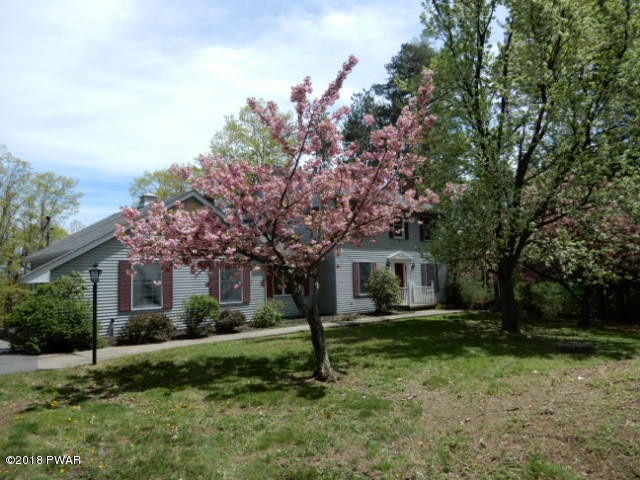 347 Sawkill Rd, Milford, PA 18337 - photo 1