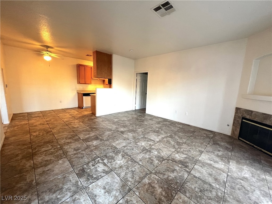 4730 E Craig Rd unit 1102, Las Vegas, NV 89115 - photo 1
