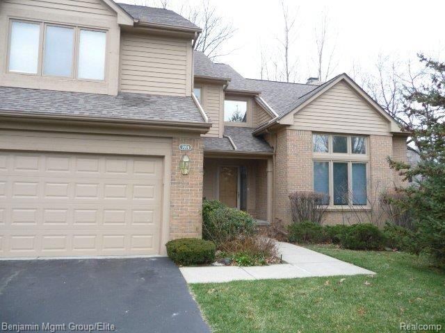 7074 Deerwood Trail unit 29, West Bloomfield, MI 48323 - photo 1