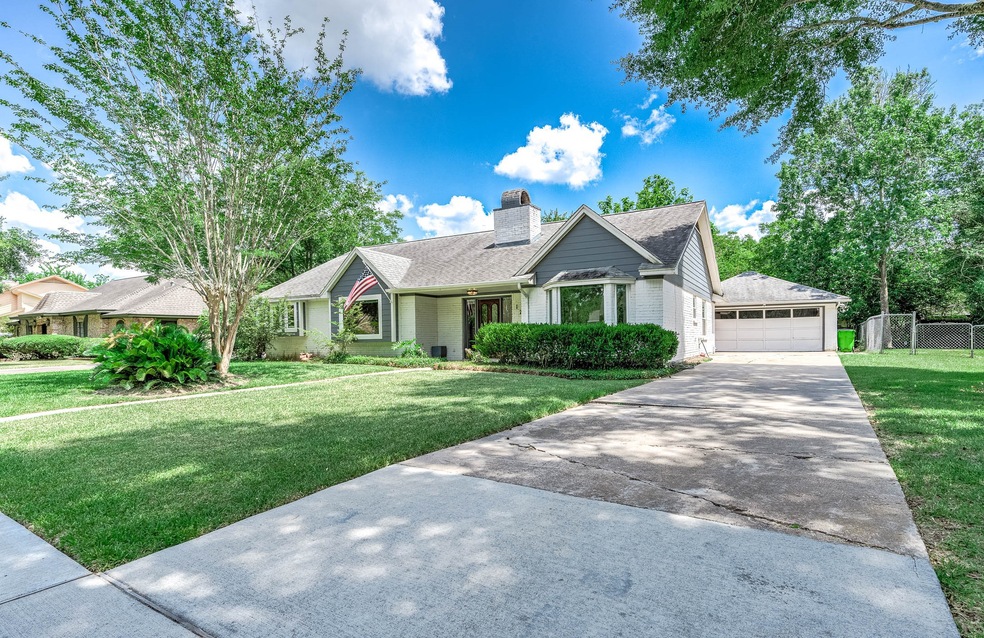 1707 Magnolia Ln, Richmond, TX 77469 - photo 1