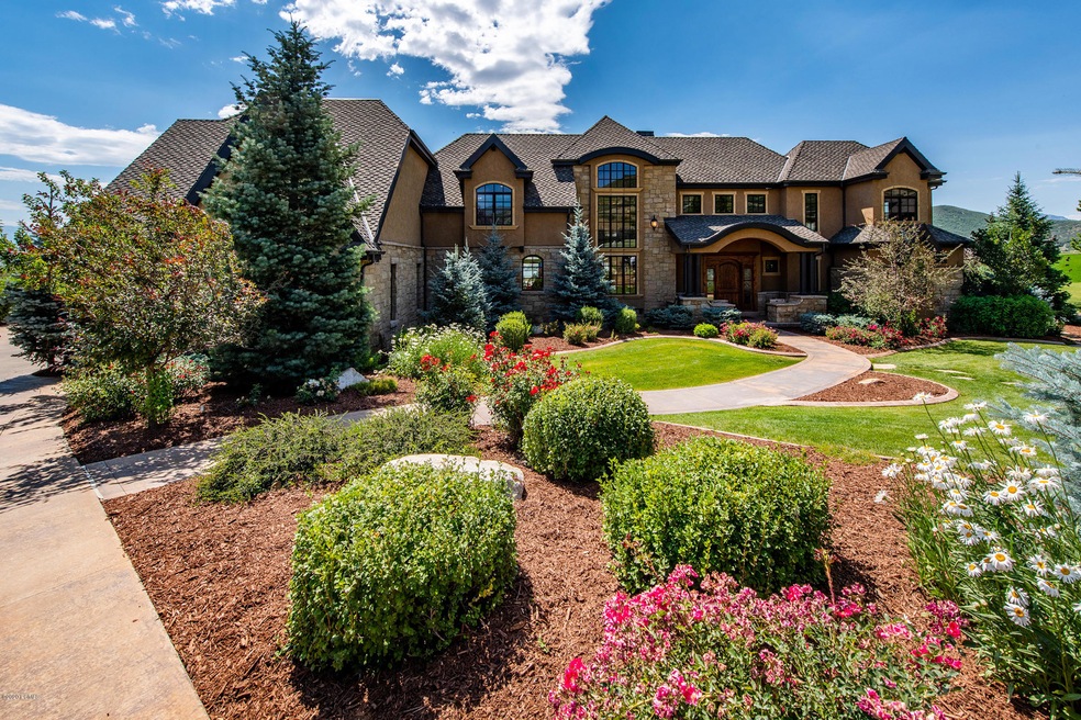 2_Exterior_high_3530032