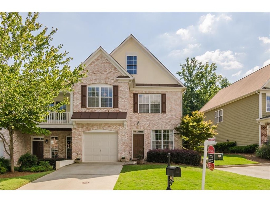 BEAUTIFUL THREE BEDROOM TOWNHOME