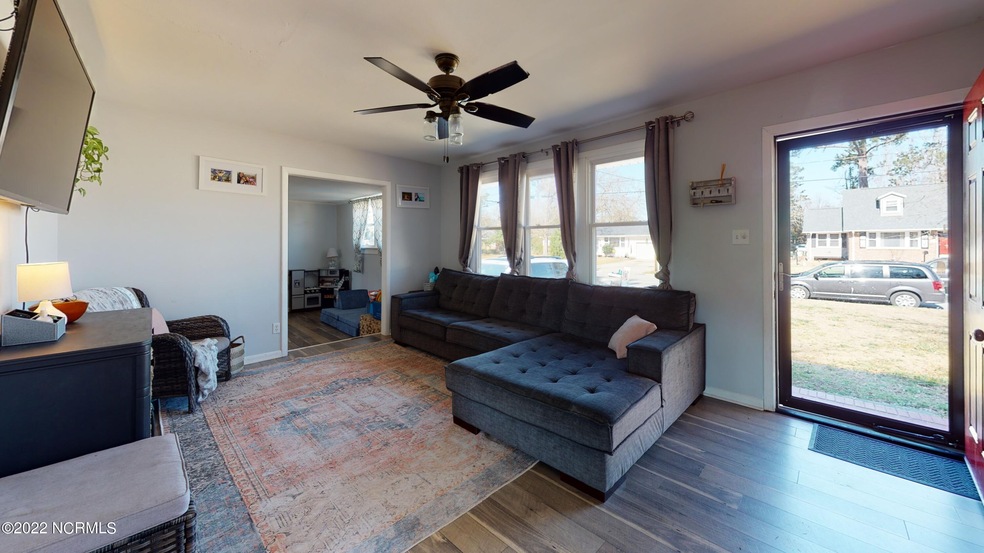 810 Edgewood Dr, Jacksonville, NC 28540 - photo 1