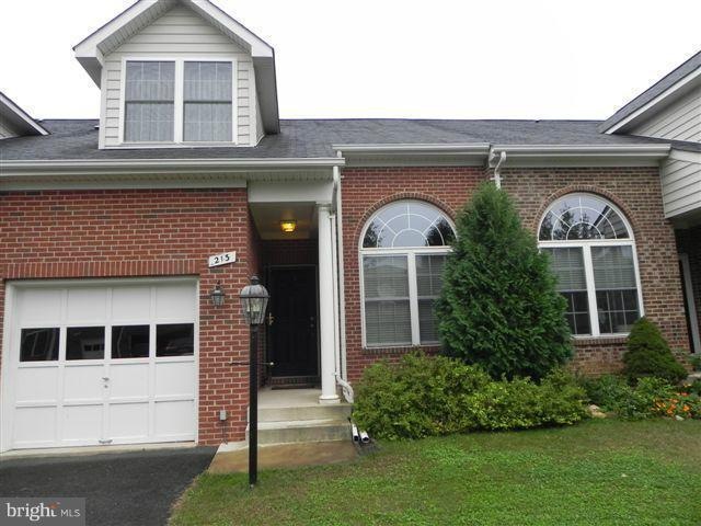 213 N View Cir, Warrenton, VA 20186 - photo 1