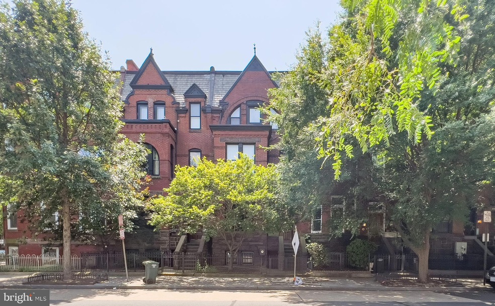 1704 P St NW, Washington, DC 20036 - photo 1
