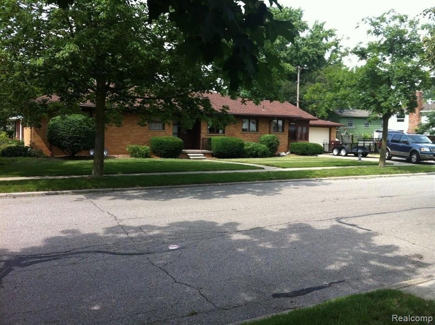 2020 Sue Parkway View of Front o