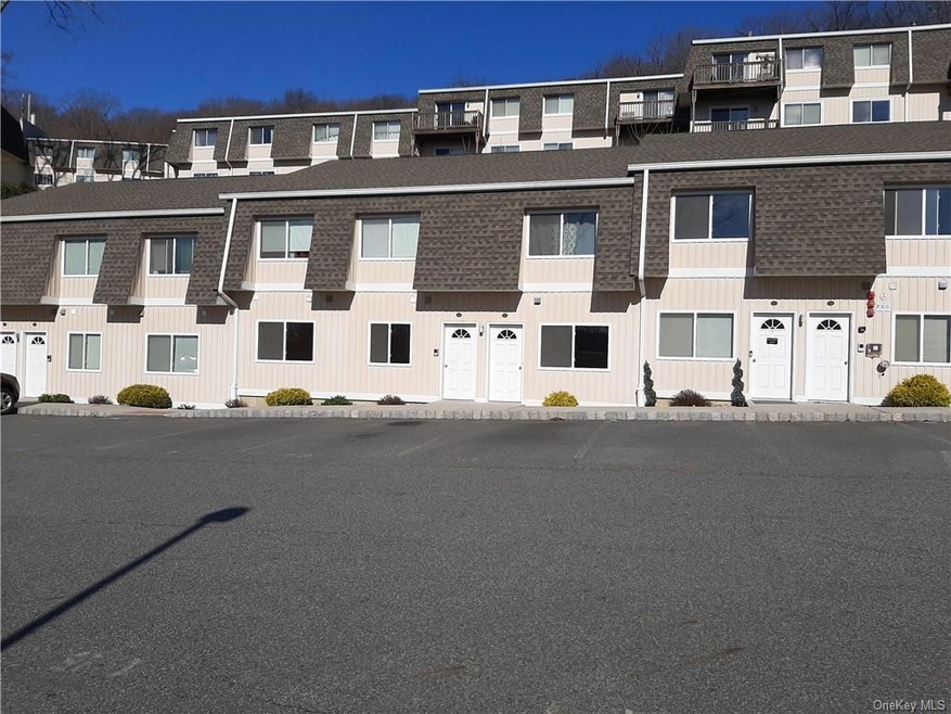 12 Pavilion Rd unit 6, Suffern, NY 10901 - photo 1