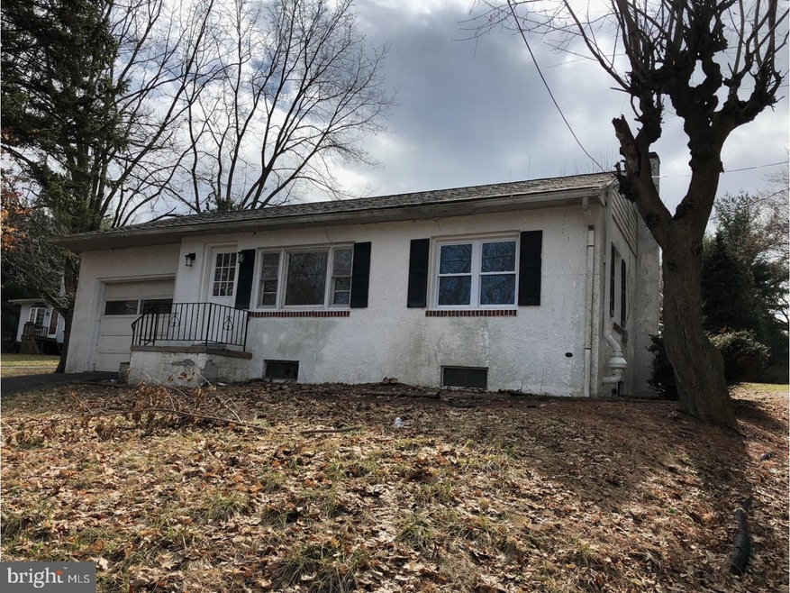 308 E Spruce St, Perkasie, PA 18944 - photo 1