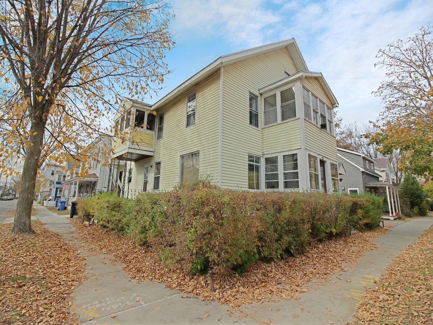 193-195 Elmwood Ave, Burlington, VT 05401 - photo 1
